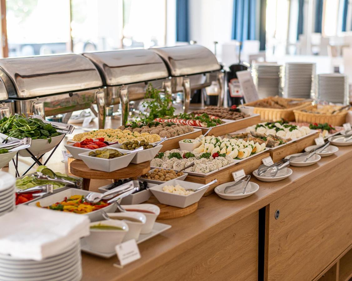 אולז'טין Omega Hotel מראה חיצוני תמונה
