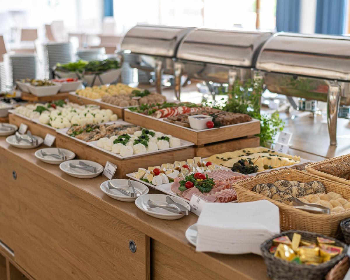 אולז'טין Omega Hotel מראה חיצוני תמונה
