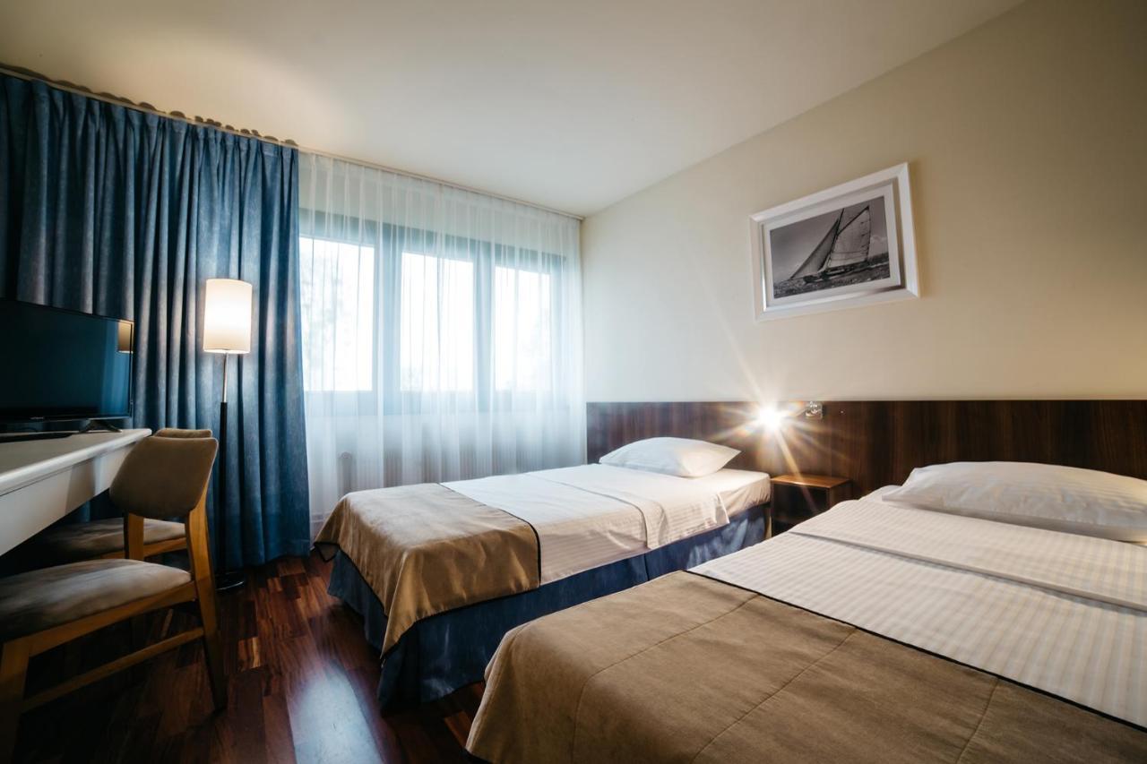אולז'טין Omega Hotel מראה חיצוני תמונה